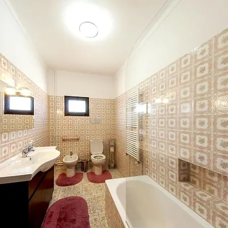Refined Near Catanhede With Private Pool *